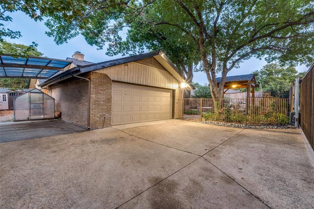9506 Milltrail Drive, Dallas, TX 75238 9506 Milltrail Drive, Dallas, TX 75238