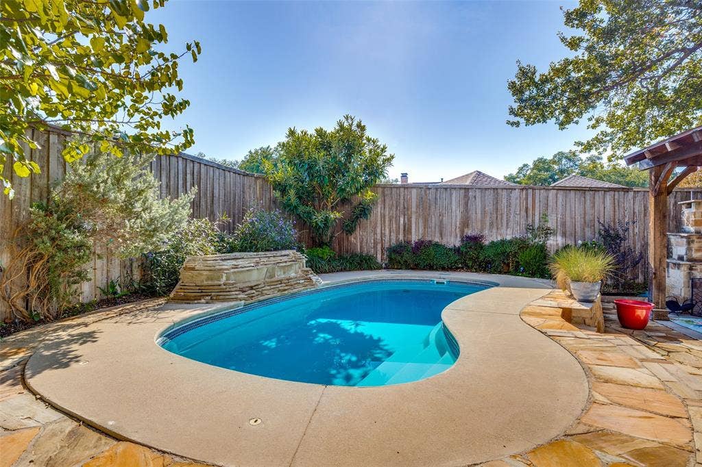 9506 Milltrail Drive, Dallas, TX 75238 9506 Milltrail Drive, Dallas, TX 75238