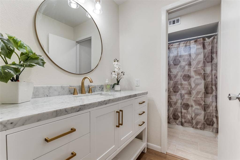 9506 Milltrail Drive, Dallas, TX 75238 9506 Milltrail Drive, Dallas, TX 75238