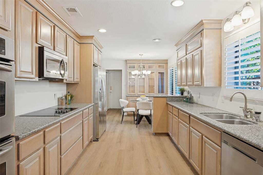9506 Milltrail Drive, Dallas, TX 75238 9506 Milltrail Drive, Dallas, TX 75238