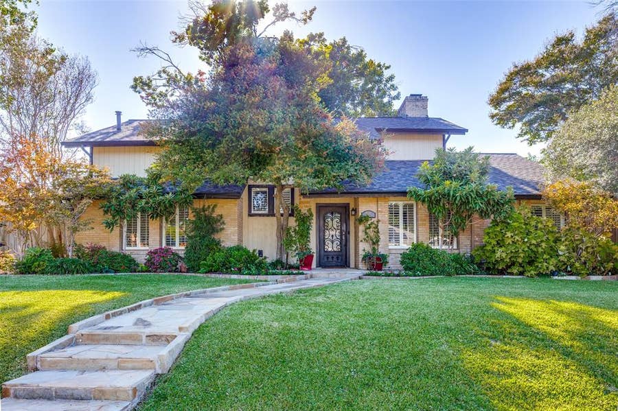 Property photo for 9506 Milltrail Drive, Dallas, TX
