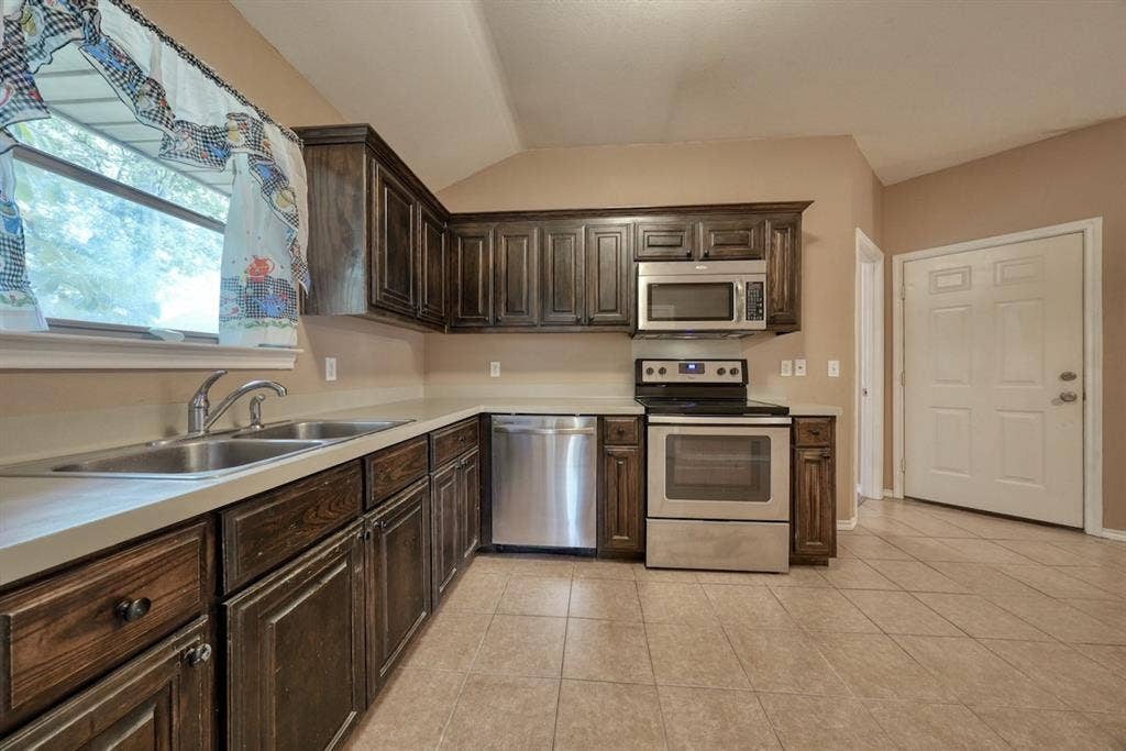 236 Shelley, Lindale, TX 75771 236 Shelley, Lindale, TX 75771