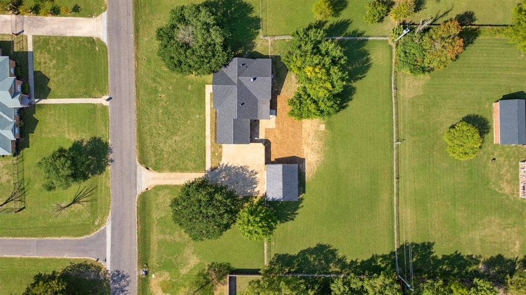 107 Locust Drive, Oak Leaf, TX 75154 107 Locust Drive, Oak Leaf, TX 75154