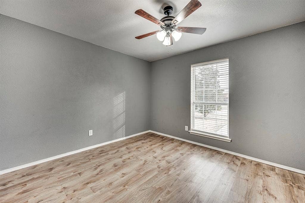 713 Escapade Court, Midlothian, TX 76065