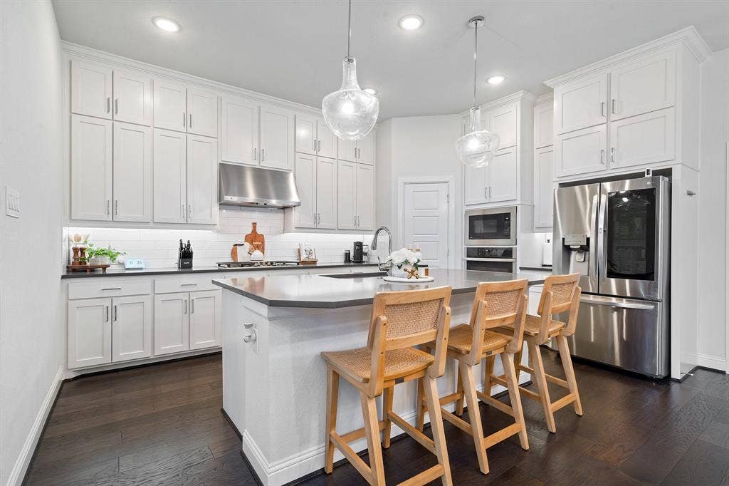 7240 San Saba Drive, McKinney, TX 75070 7240 San Saba Drive, McKinney, TX 75070