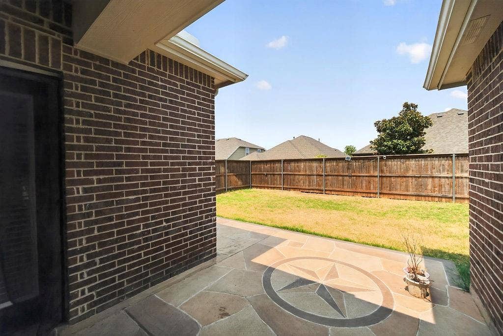 605 Stableford Street, Celina, TX 75009 605 Stableford Street, Celina, TX 75009