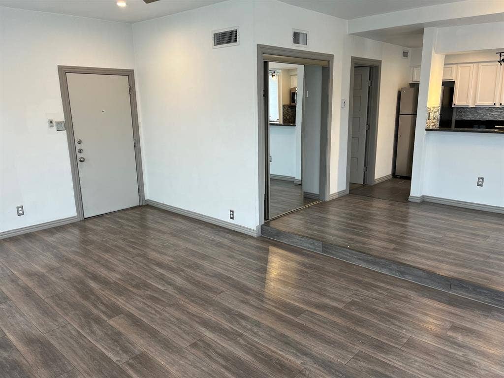 2800 Douglas Avenue, #219, Dallas, TX 75219