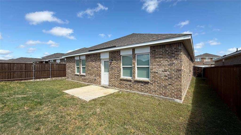 1825 Sandlin Drive, Forney, TX 75126 1825 Sandlin Drive, Forney, TX 75126
