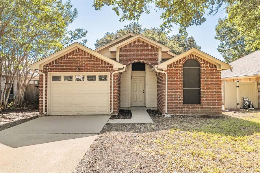 Property photo for 1521 Eastview Street, Fort Worth, TX