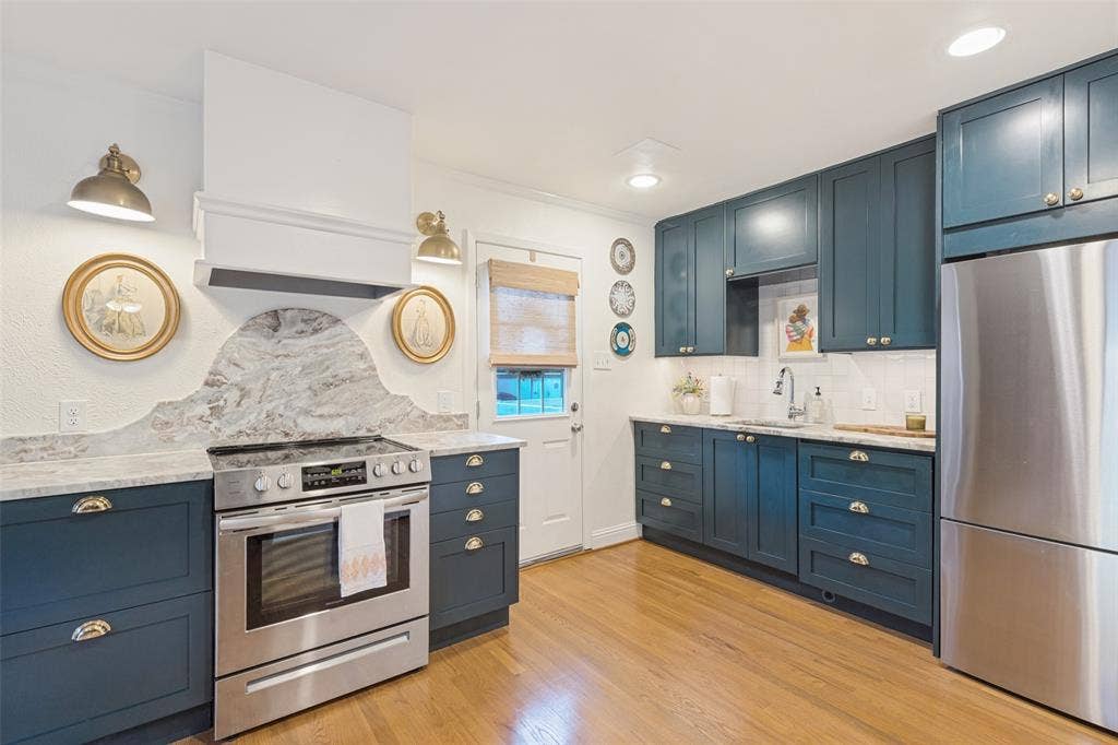 5039 N Hall Street, Dallas, TX 75235