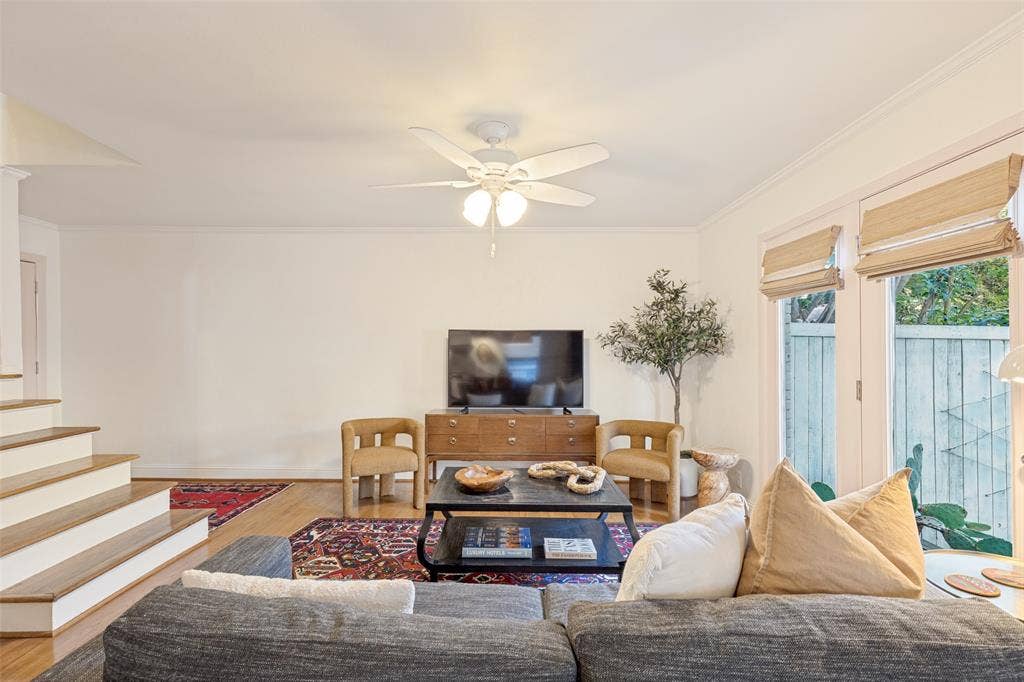 5039 N Hall Street, Dallas, TX 75235