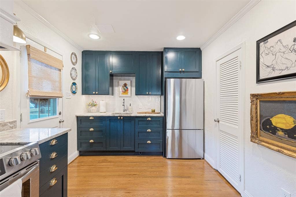 5039 N Hall Street, Dallas, TX 75235