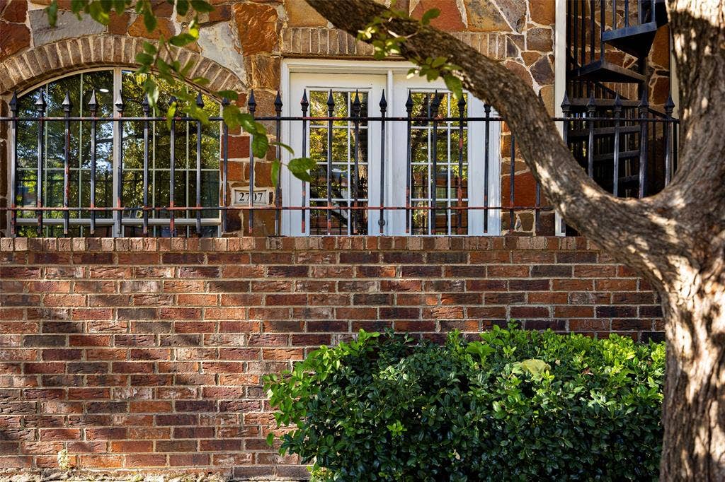 2707 Gaston Avenue, Dallas, TX 75226 2707 Gaston Avenue, Dallas, TX 75226