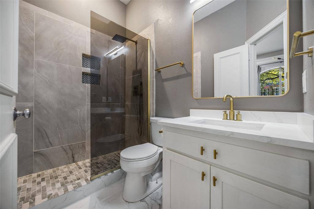 2707 Gaston Avenue, Dallas, TX 75226 2707 Gaston Avenue, Dallas, TX 75226