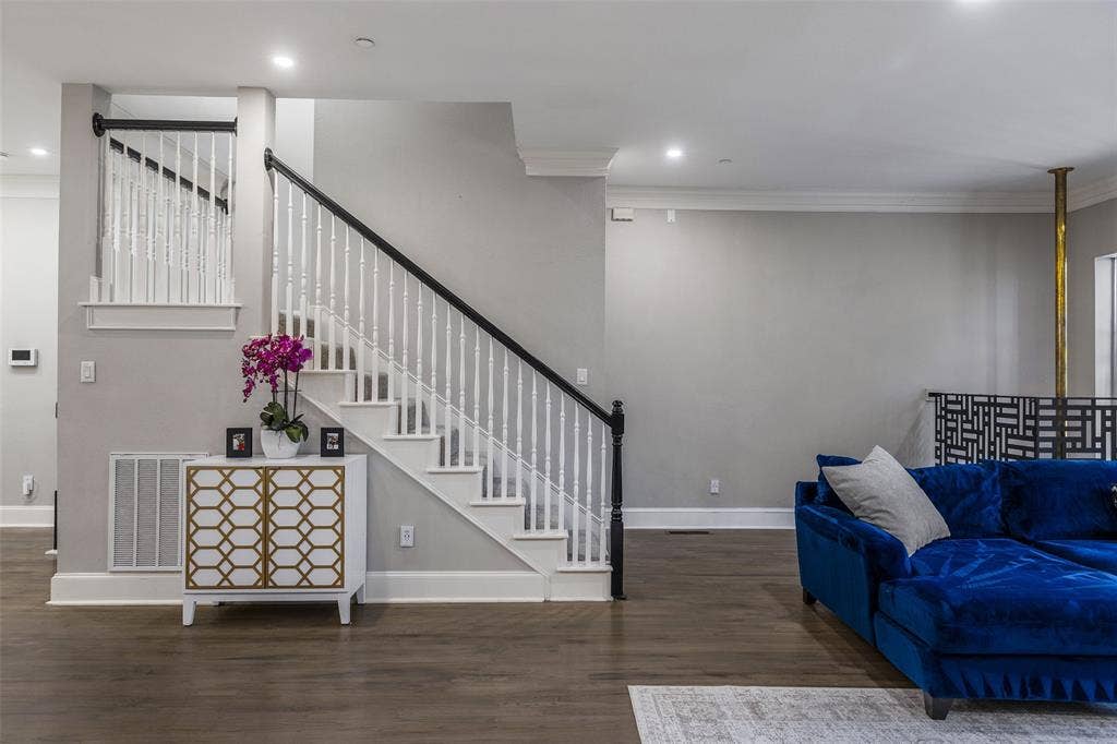 2707 Gaston Avenue, Dallas, TX 75226 2707 Gaston Avenue, Dallas, TX 75226