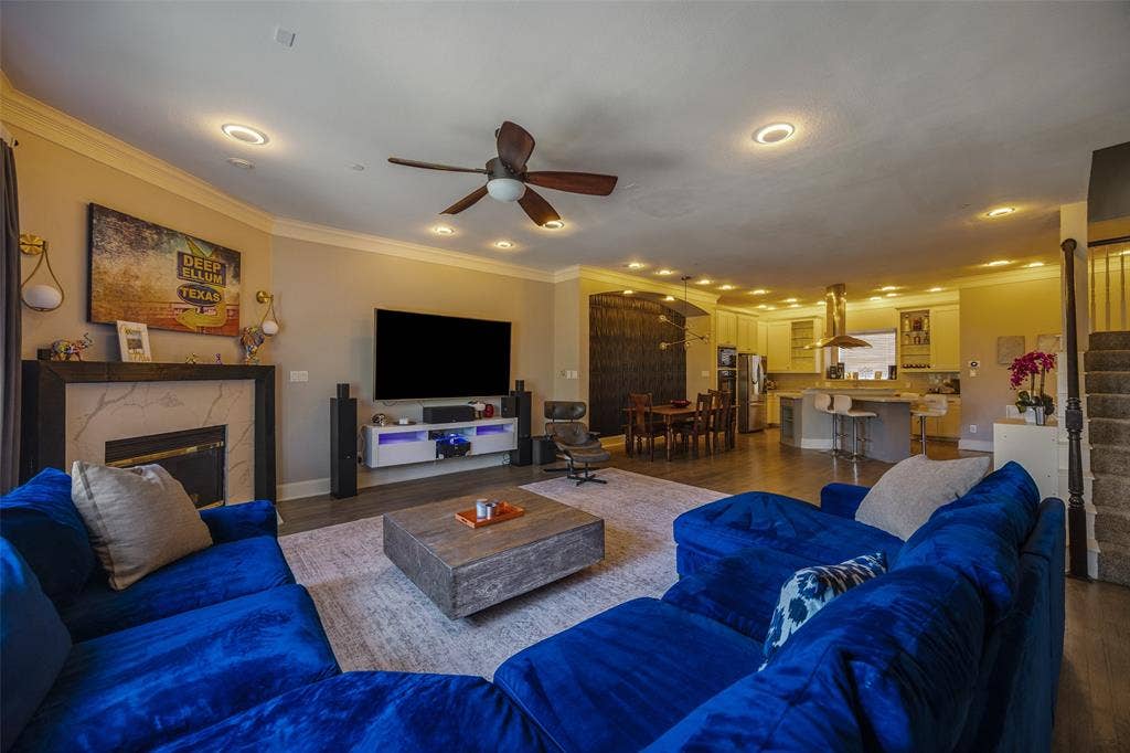 2707 Gaston Avenue, Dallas, TX 75226 2707 Gaston Avenue, Dallas, TX 75226