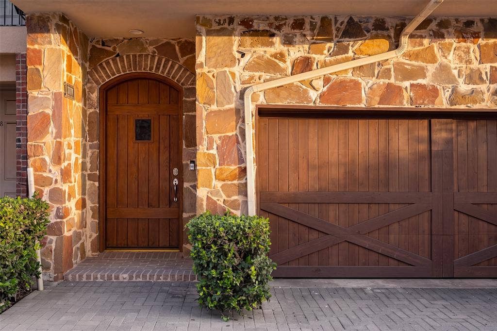 2707 Gaston Avenue, Dallas, TX 75226 2707 Gaston Avenue, Dallas, TX 75226