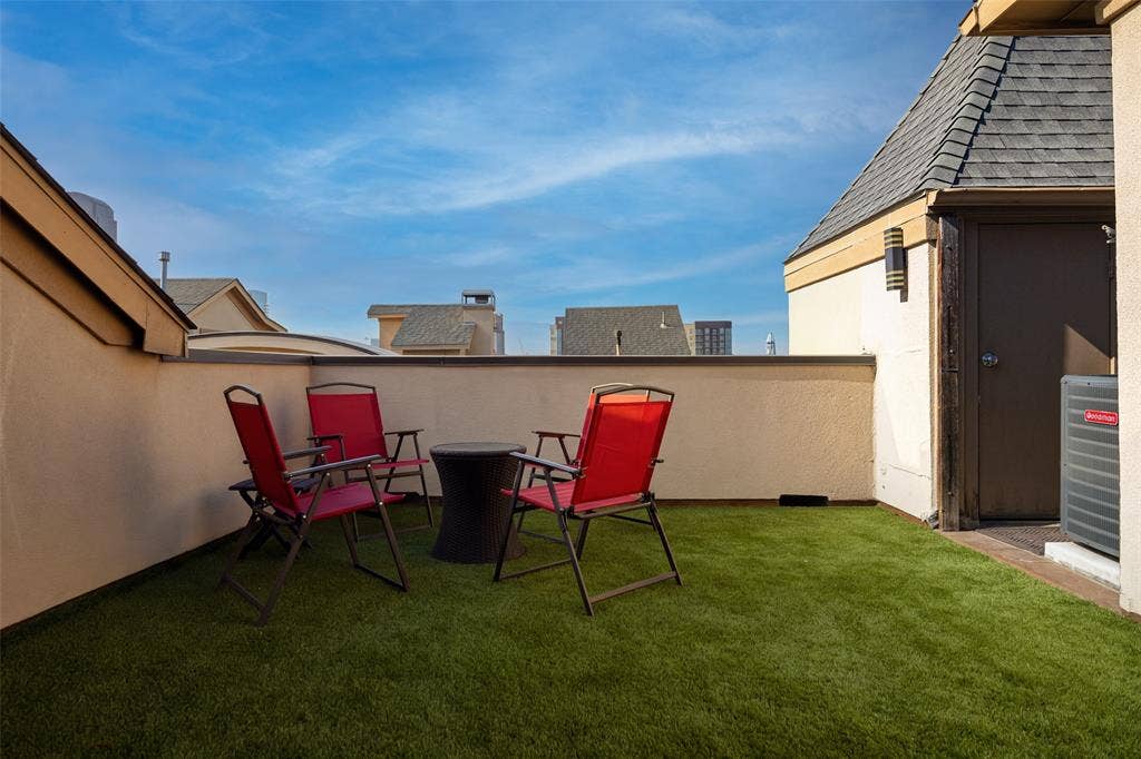 2707 Gaston Avenue, Dallas, TX 75226 2707 Gaston Avenue, Dallas, TX 75226