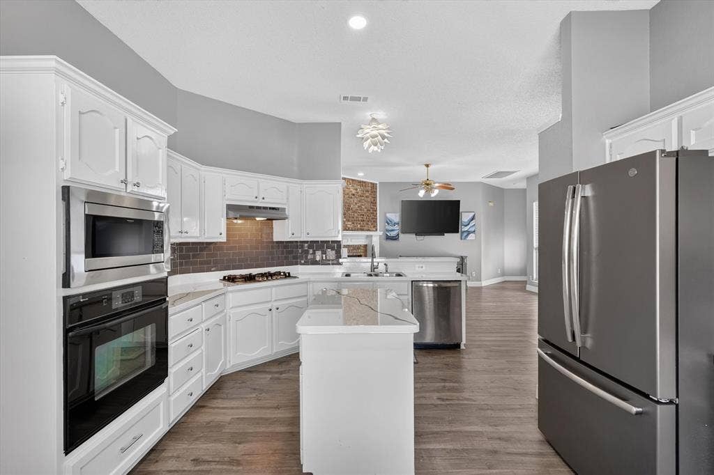 1425 Cardigan Lane, Lancaster, TX 75134 1425 Cardigan Lane, Lancaster, TX 75134