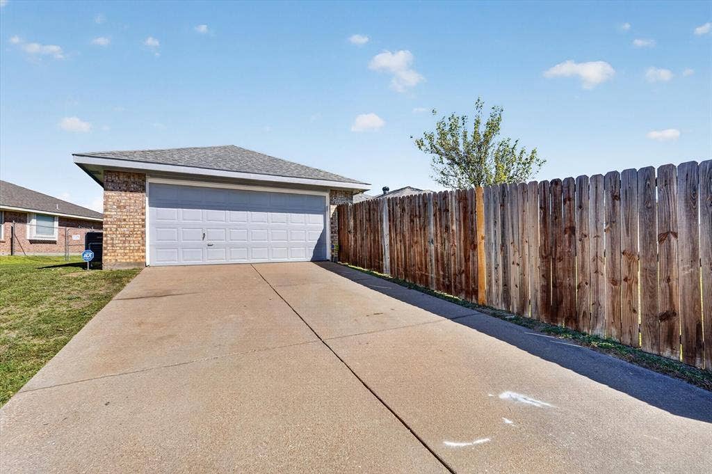 1425 Cardigan Lane, Lancaster, TX 75134 1425 Cardigan Lane, Lancaster, TX 75134