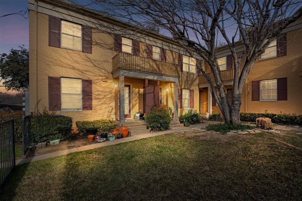 4751B Bradford Drive, Dallas, TX 75219