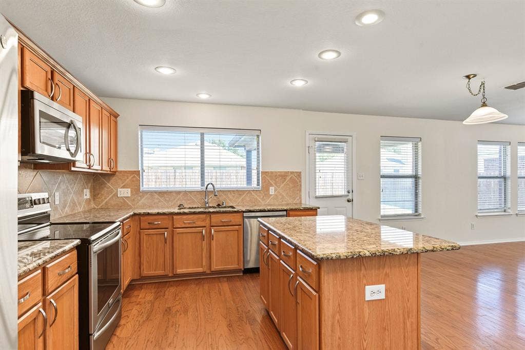 1308 Luckenbach Drive, Forney, TX 75126 1308 Luckenbach Drive, Forney, TX 75126