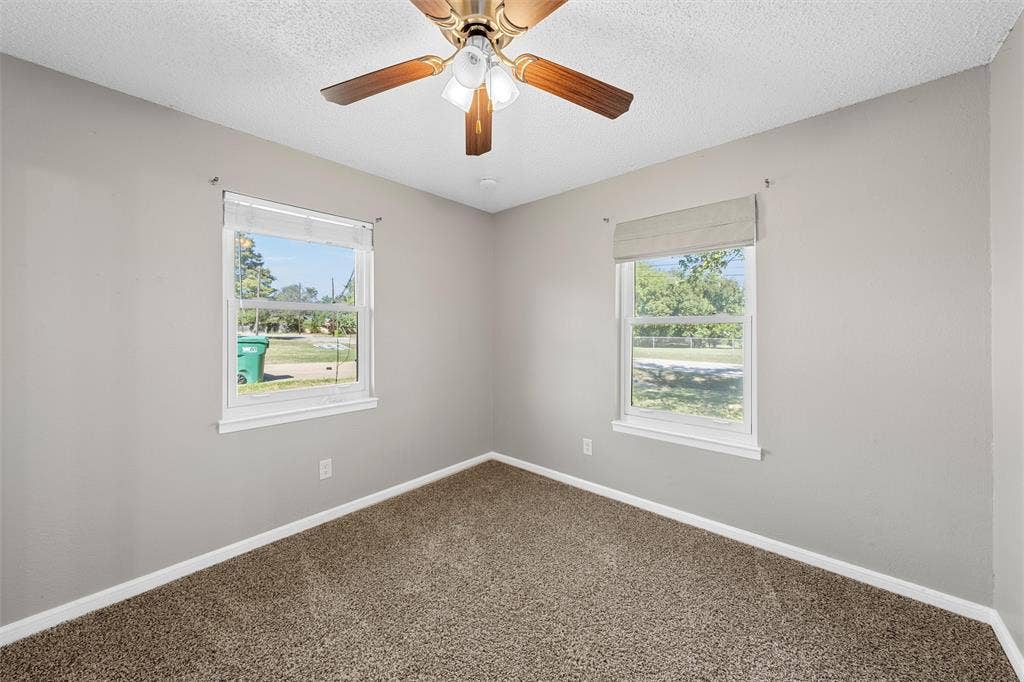 900 N Bunker Drive, Robinson, TX 76706 900 N Bunker Drive, Robinson, TX 76706