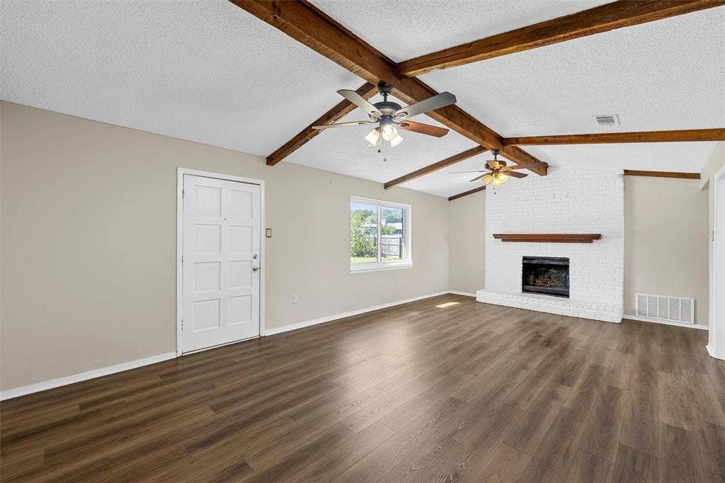 900 N Bunker Drive, Robinson, TX 76706 900 N Bunker Drive, Robinson, TX 76706