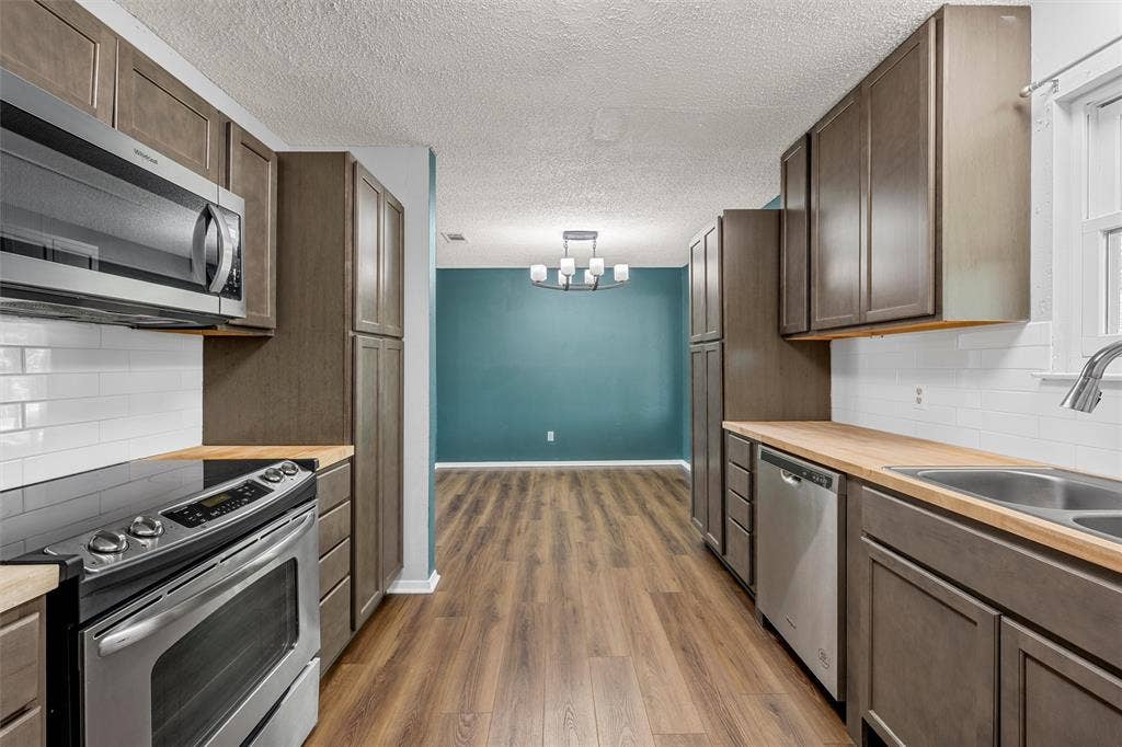 900 N Bunker Drive, Robinson, TX 76706 900 N Bunker Drive, Robinson, TX 76706