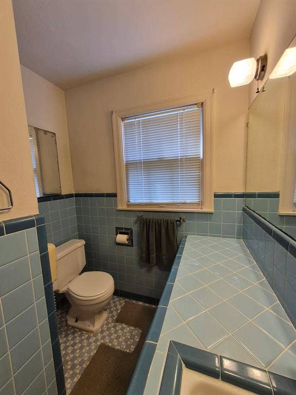 4230 Hillcrest Drive, Waco, TX 76710 4230 Hillcrest Drive, Waco, TX 76710