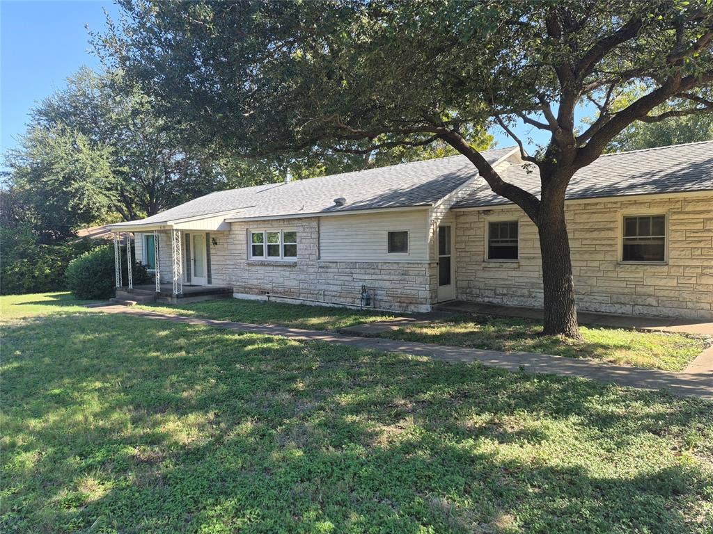 4230 Hillcrest Drive, Waco, TX 76710 4230 Hillcrest Drive, Waco, TX 76710