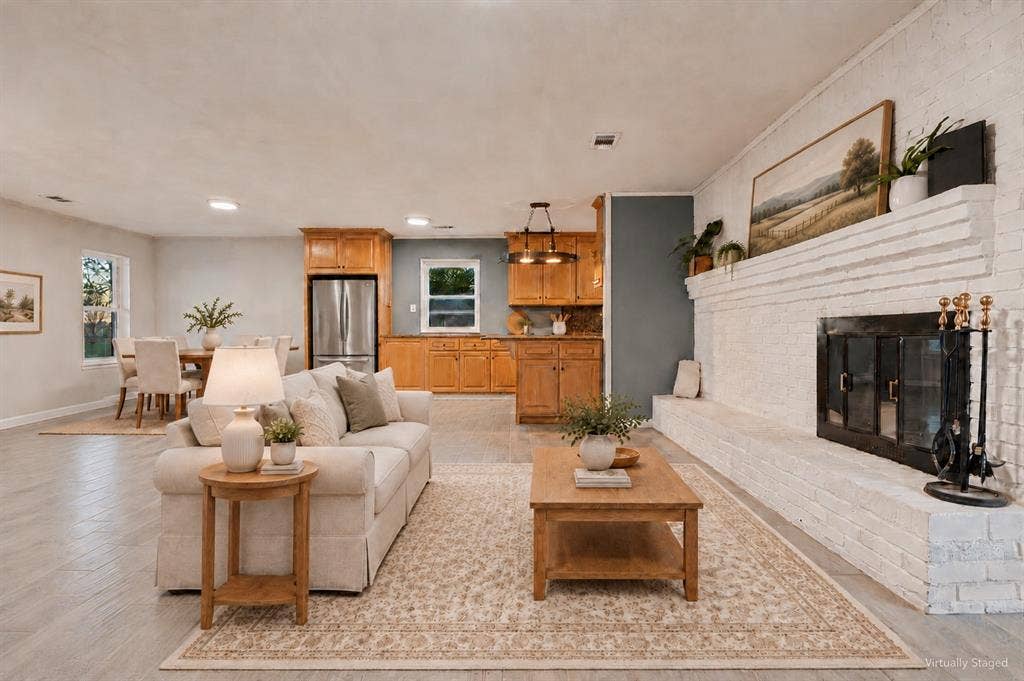 332 Fm 1493, Waxahachie, TX 75167 Virtually Staged