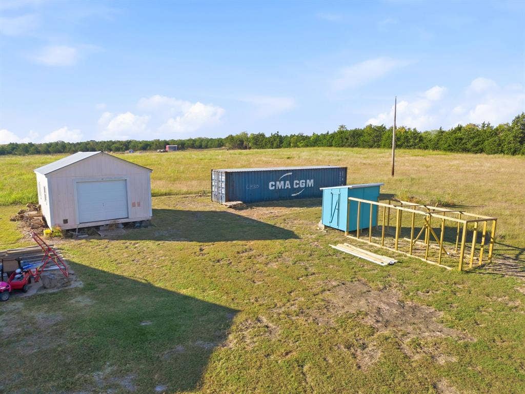7292 County Road 1048, Celeste, TX 75423