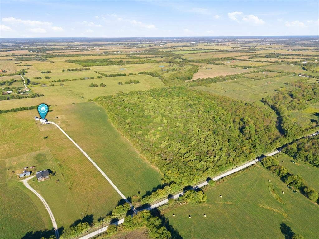 7292 County Road 1048, Celeste, TX 75423