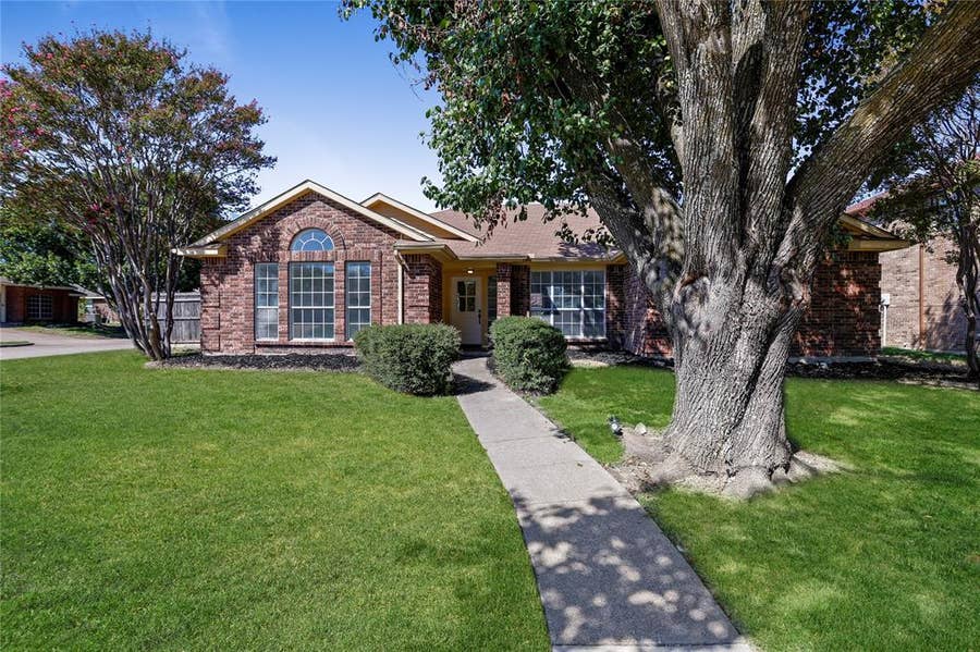 Property photo for 3405 Tulip Lane, Rowlett, TX