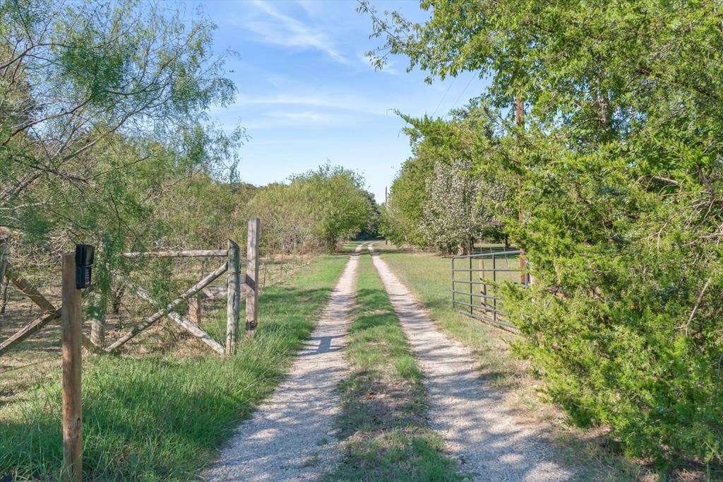 15993 County Road 4059, Kemp, TX 75143 15993 County Road 4059, Kemp, TX 75143