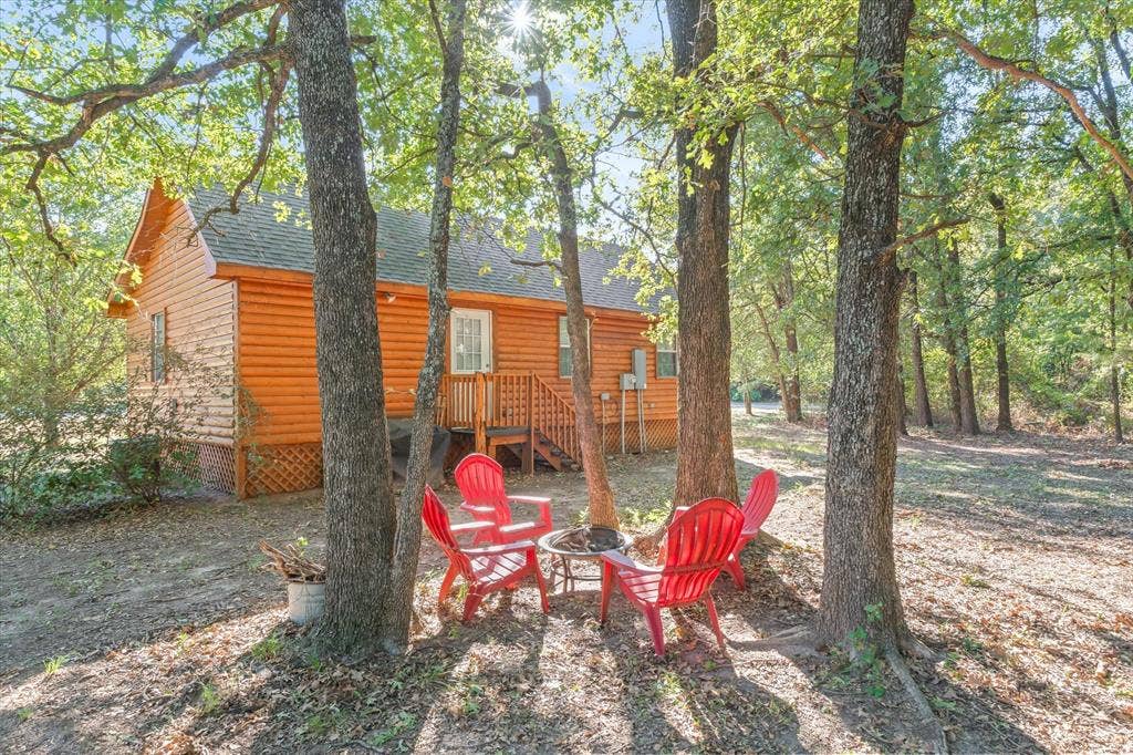 15993 County Road 4059, Kemp, TX 75143 The best place to relax and unwind and get with nature.