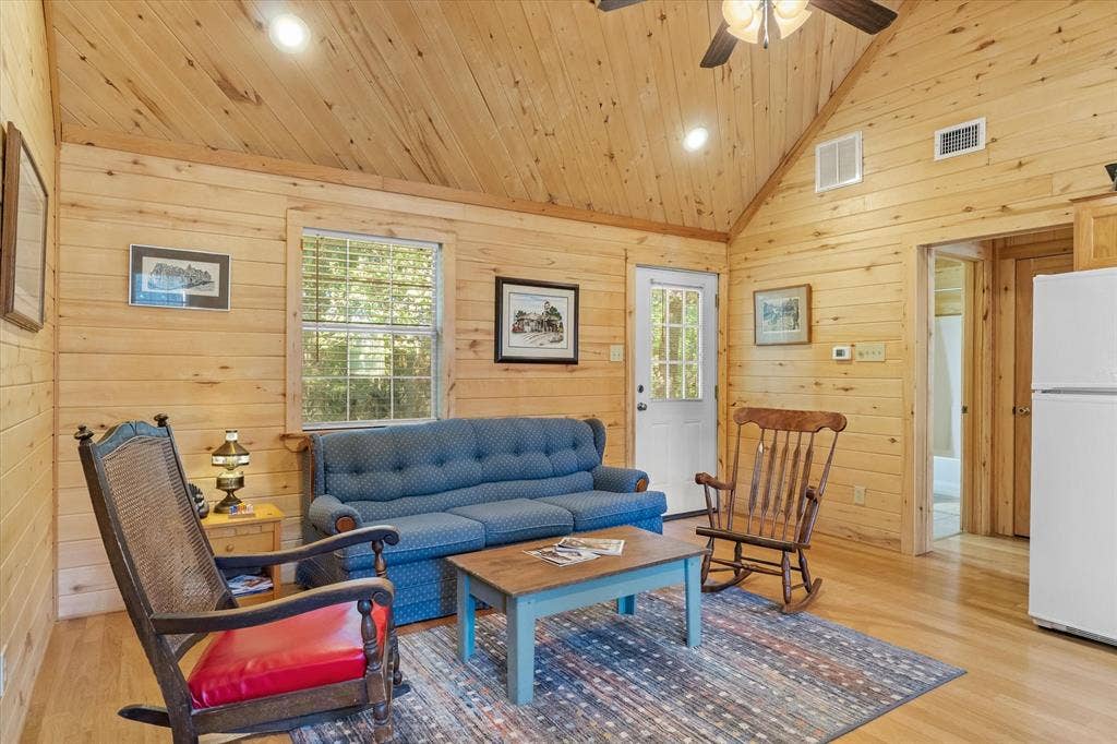 15993 County Road 4059, Kemp, TX 75143 Knotty Pine walls and ceiling
