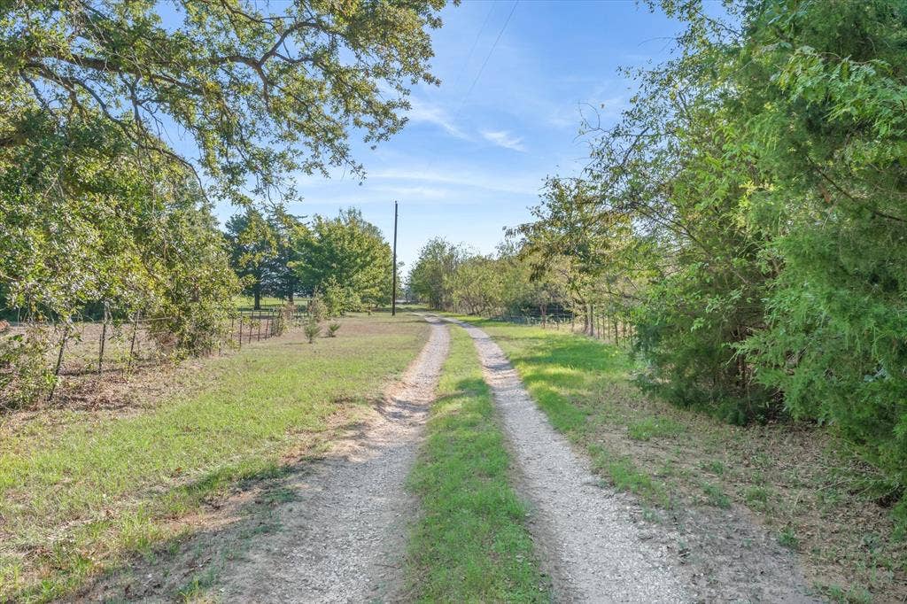 15993 County Road 4059, Kemp, TX 75143 15993 County Road 4059, Kemp, TX 75143