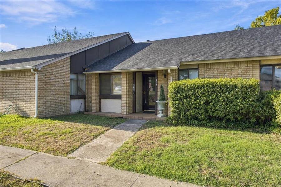 Property photo for 801 W Russell Avenue, #103, Bonham, TX