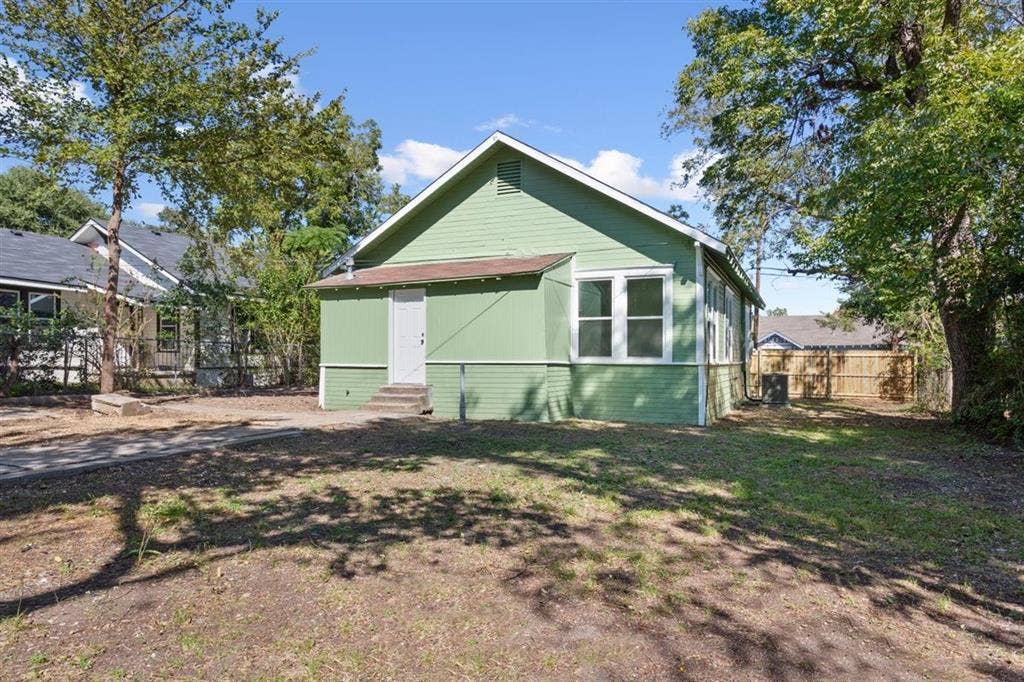 1304 N 22nd Street, Waco, TX 76707 1304 N 22nd Street, Waco, TX 76707
