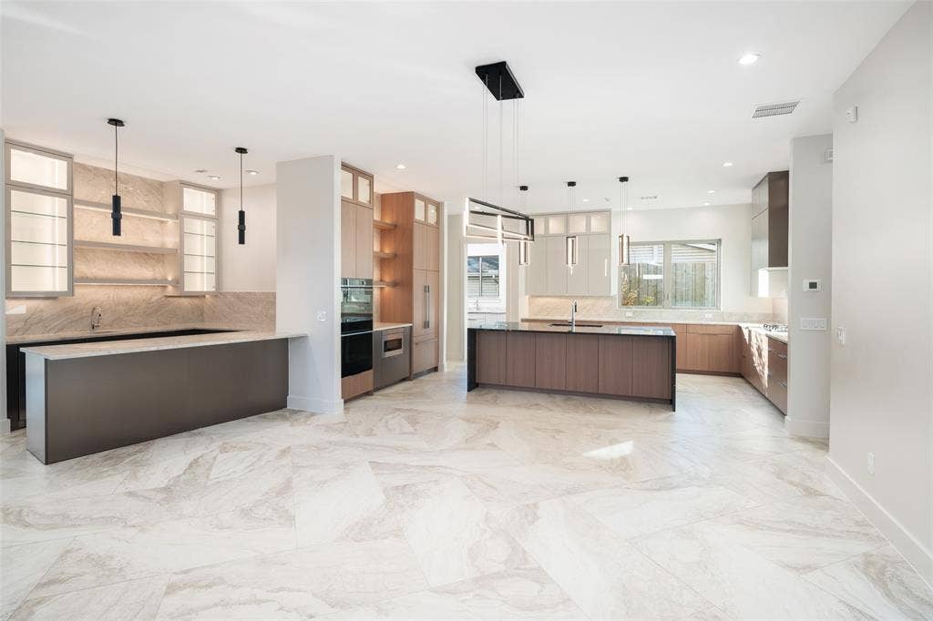 3209 Saint Croix Drive, Dallas, TX 75229 3209 Saint Croix Drive, Dallas, TX 75229