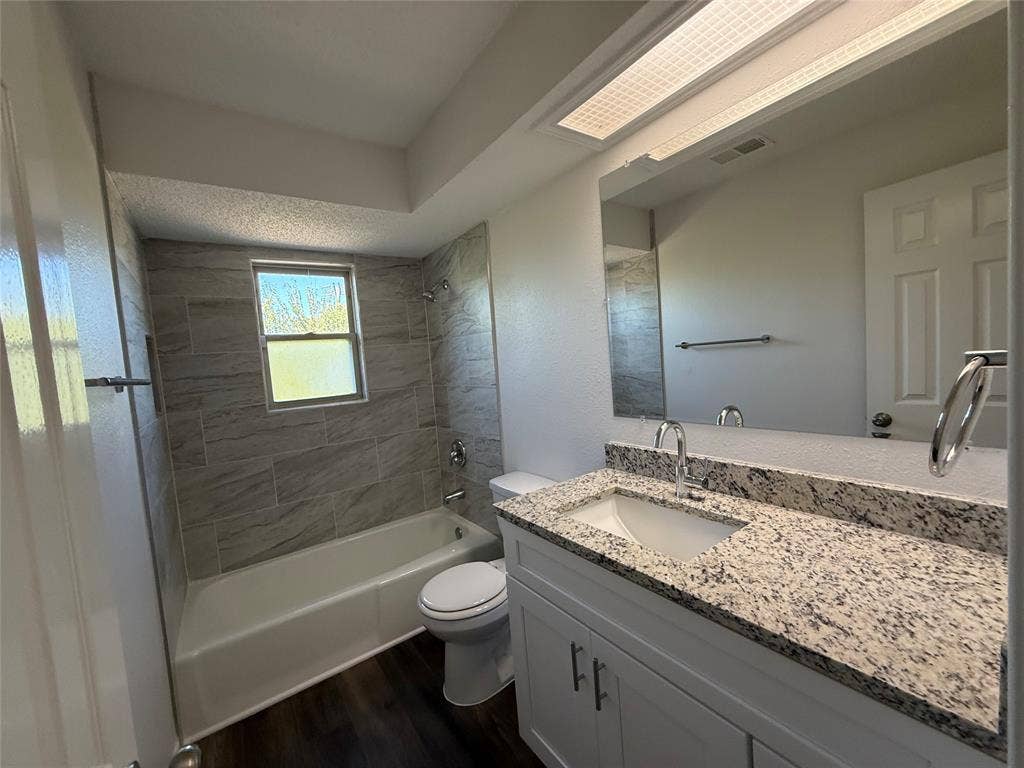13234 Deer Run Trail, Dallas, TX 75243 Spare bathroom upstairs