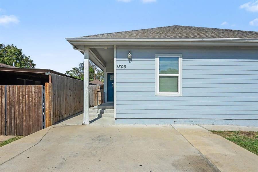 Property photo for 1306 Orange Street, Fort Worth, TX