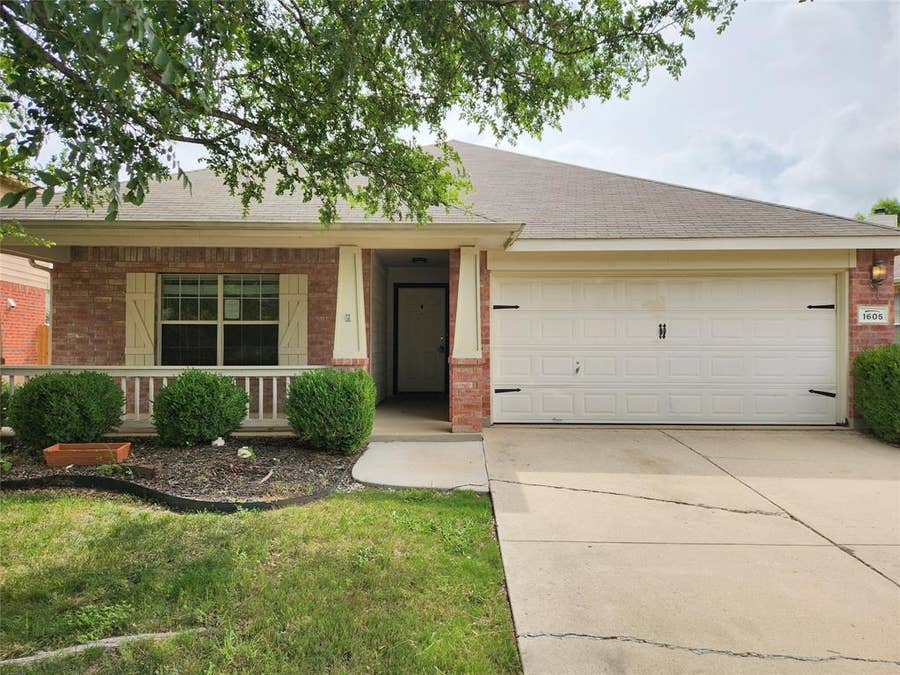 Property photo for 1605 Cardinal Way, Aubrey, TX