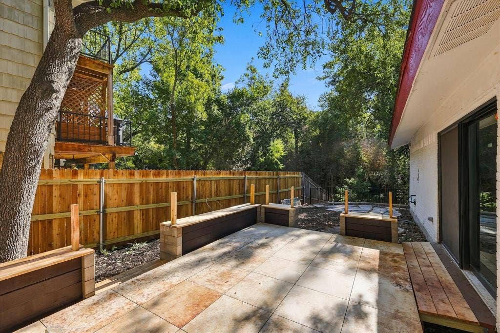 7638 Royal Lane, Dallas, TX 75230 7638 Royal Lane, Dallas, TX 75230