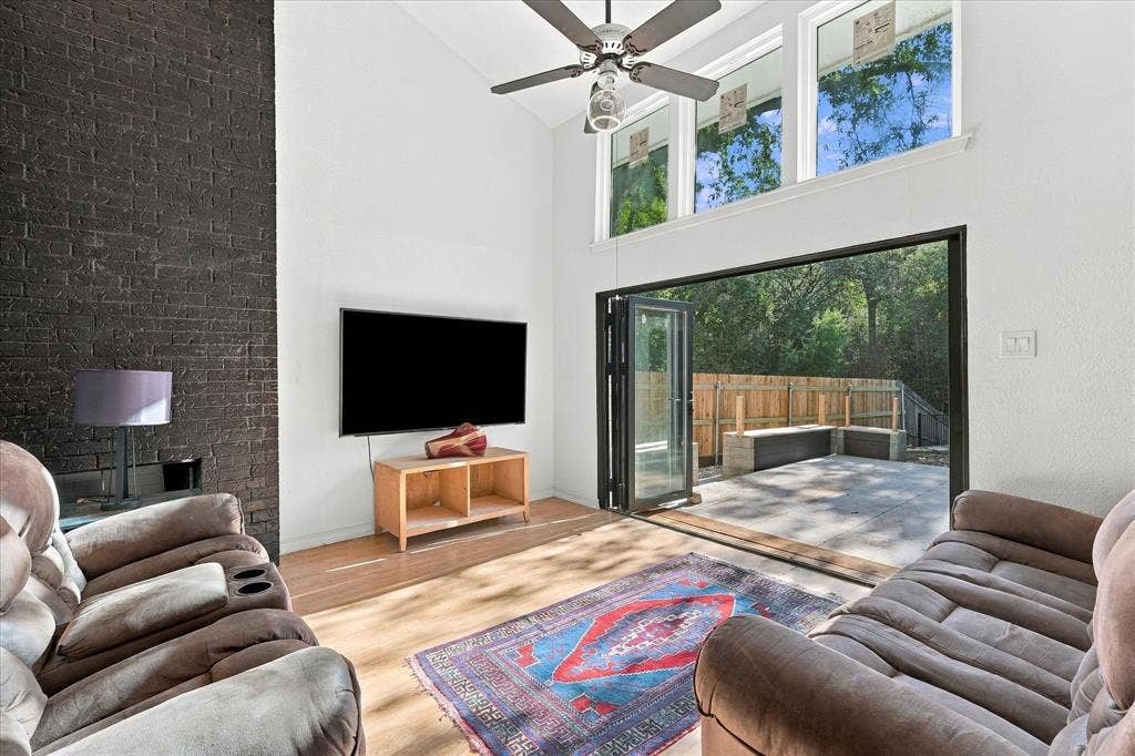 7638 Royal Lane, Dallas, TX 75230 7638 Royal Lane, Dallas, TX 75230