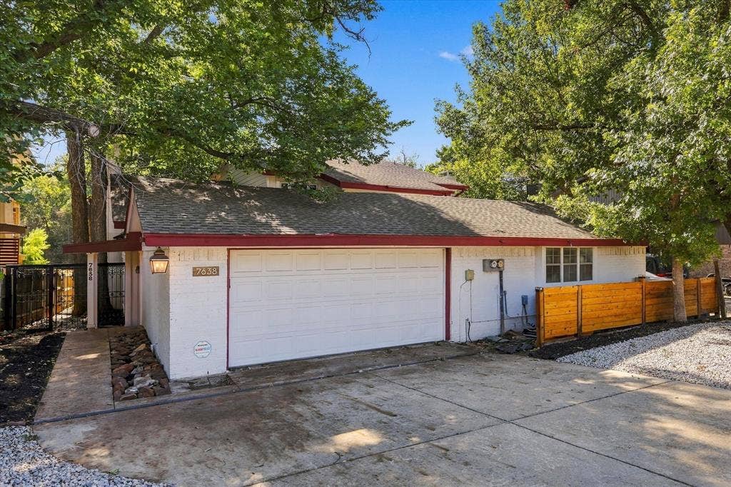 7638 Royal Lane, Dallas, TX 75230 7638 Royal Lane, Dallas, TX 75230