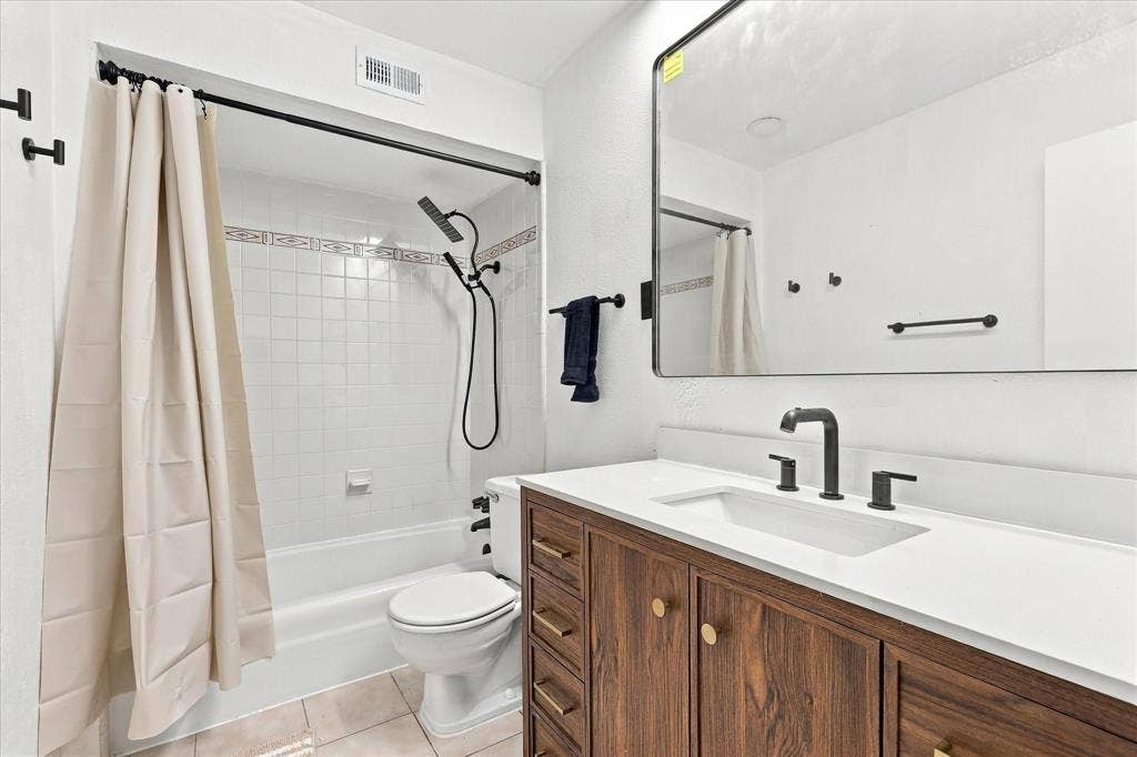 7638 Royal Lane, Dallas, TX 75230 7638 Royal Lane, Dallas, TX 75230