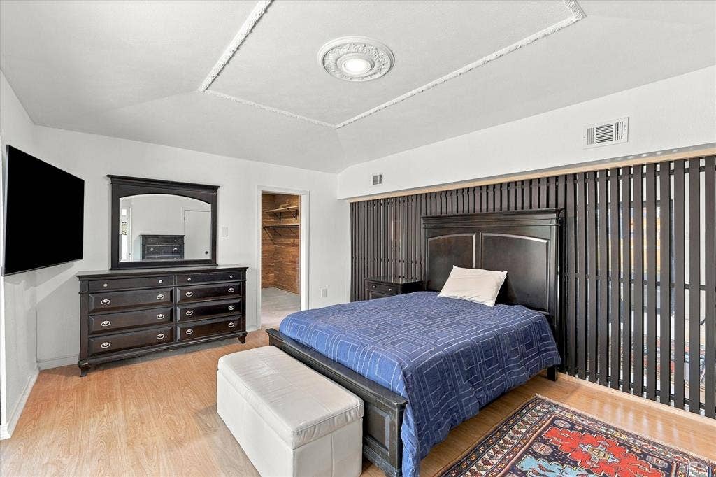 7638 Royal Lane, Dallas, TX 75230 7638 Royal Lane, Dallas, TX 75230